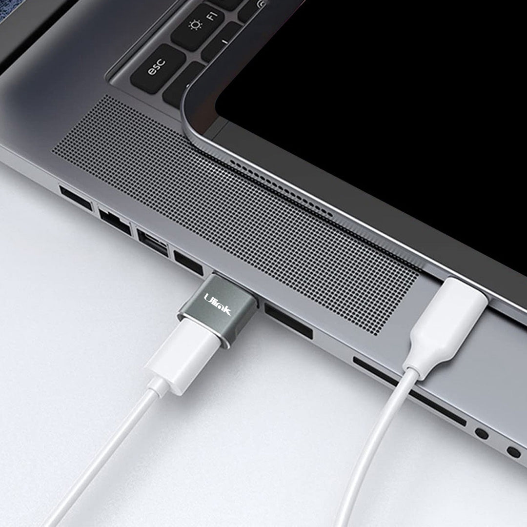 Adaptador USB-C hembra a USB macho 2.0 UL-ADCU30, compacto y funcional para carga y transferencia de datos.