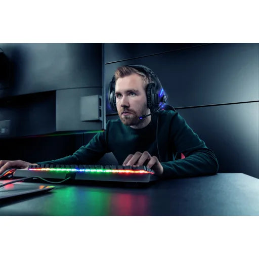 Audífonos gamer Trust GTX 460 alámbricos con USB y jack 3.5 mm, iluminación LED, color negro.