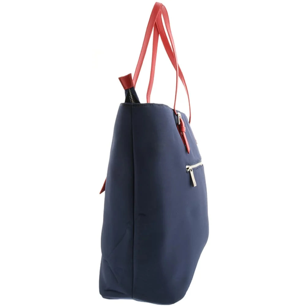 Bolso cartera Xtech XTB510 para laptop de hasta 15.6 pulgadas, diseño elegante y funcional.