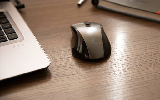 Mouse inalámbrico 1600DPI 4 botones negro | Xtech XTM-315GY