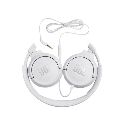 Audífonos JBL Tune 500 on-ear, diseño ligero con tecnología Pure Bass y micrófono integrado.
