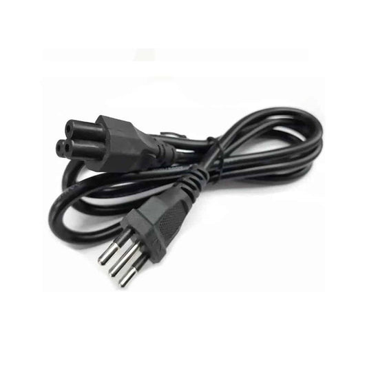 Cable de poder trébol 6A de 60 cm en color negro, ideal para laptops y dispositivos electrónicos.
