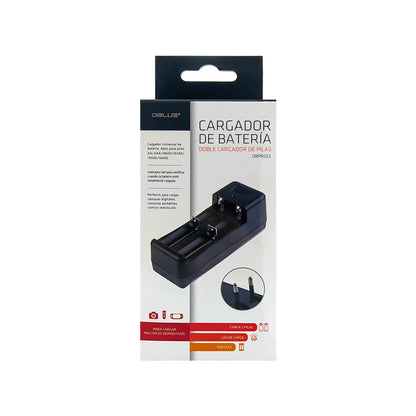 Cargador universal doble DBLUE DBPRO23, compatible con baterías AA, AAA, 18650 y más, con indicadores LED y diseño portátil.  
