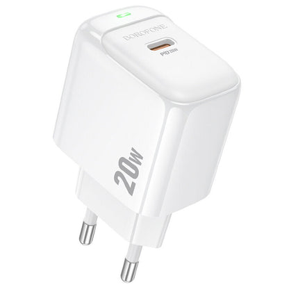 Vista frontal del cargador Borofone BAS43A mostrando puerto USB-C